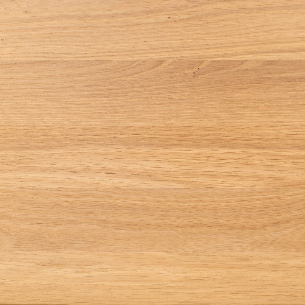 Coloris de Chêne massif vernis naturel