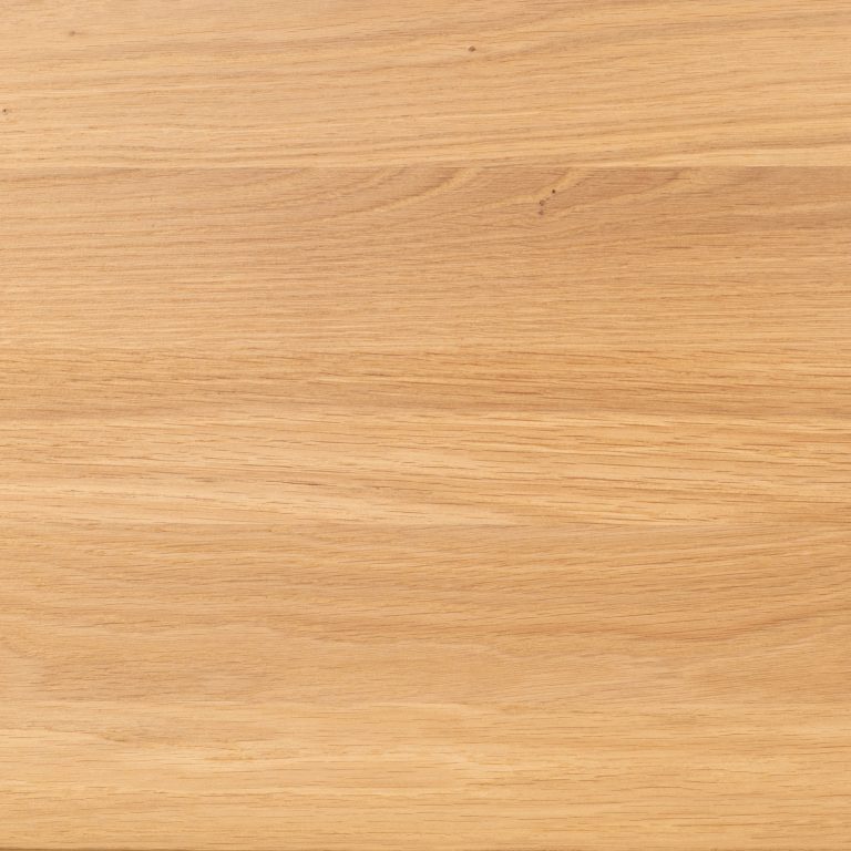 Coloris de Chêne massif vernis naturel