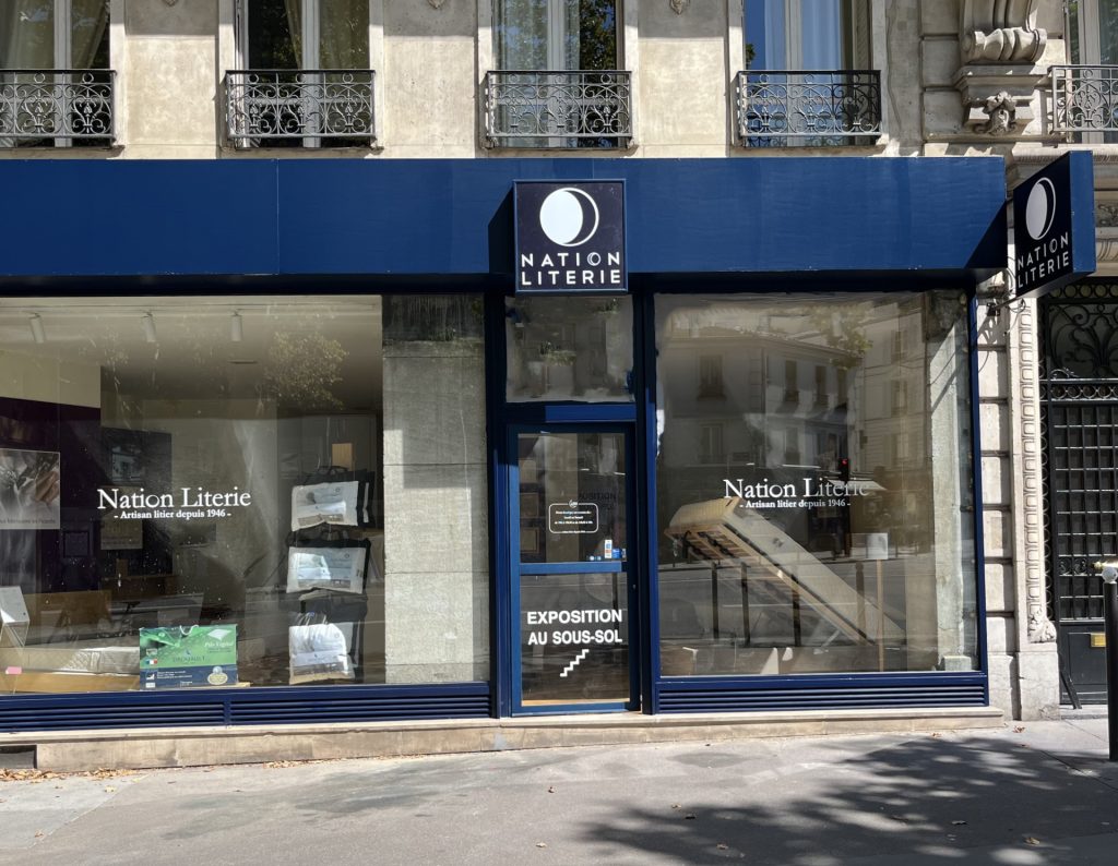 Quel sommier de relaxation pour mal de dos : guide complet pour bien choisir 4 Devanture Magasin Paris Montparnasse