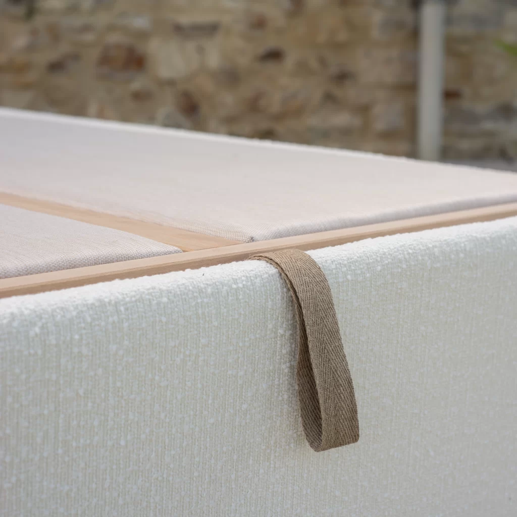 lit coffre bouclette avec sommier tapissier