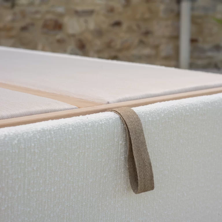 lit coffre bouclette avec sommier tapissier